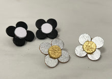 Load image into Gallery viewer, Baby Flower Leather Earrings
