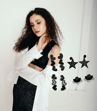Load image into Gallery viewer, Leather Earrings Lunares

